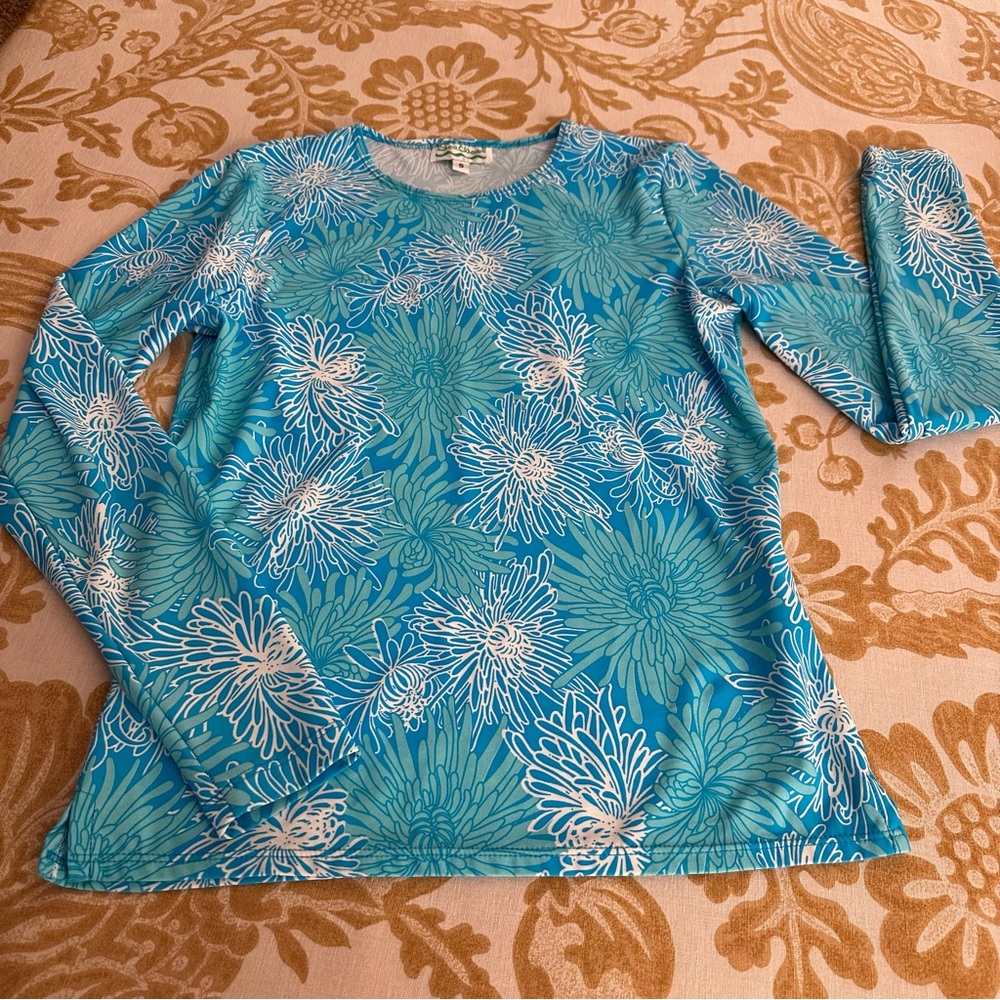 Sea Waves Rash Guard